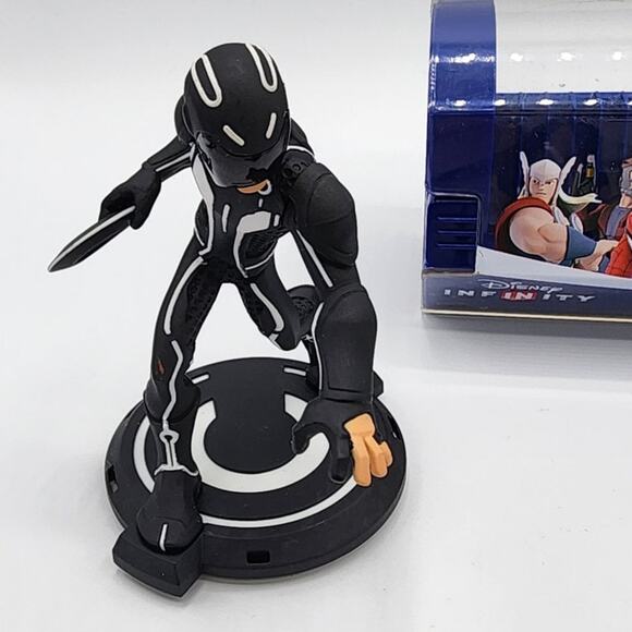 Disney Infinity 2.0 Portal Base Pad Figurines, Power Disc Plastic Storage Case - Picture 2 of 6